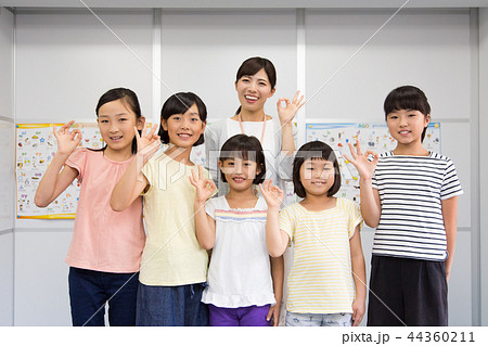 学習塾イメージ（集合写真） 44360211