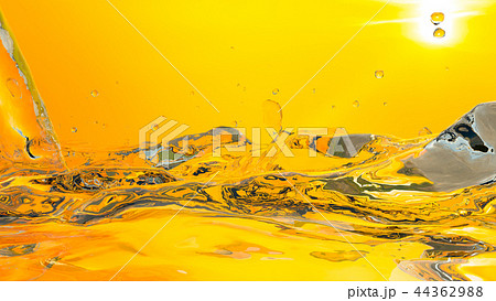 Pouring oil Pouring oil 44362988