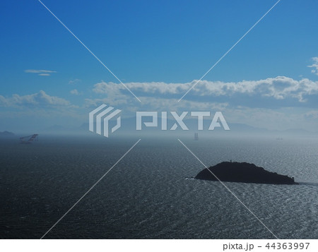 波のある相生湾の風景　播磨灘の眺望 44363997