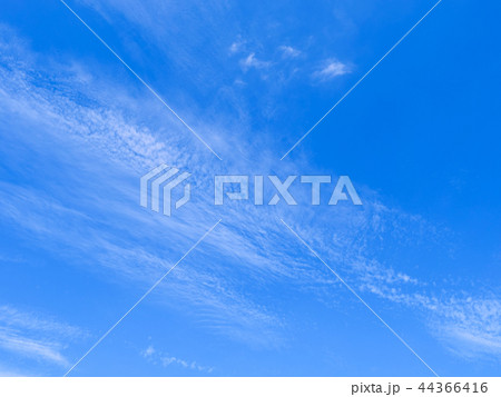 青空　雲　背景素材 44366416