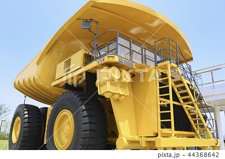 ダンプカー 44368642