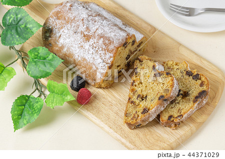 ガーデンパーティーイメージ　シュトーレン 44371029