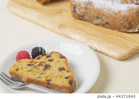 ガーデンパーティーイメージ　シュトーレン 44371043