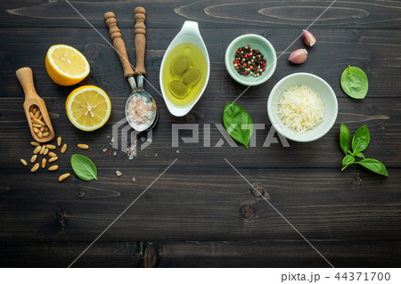 The ingredients for green pesto sauce . 44371700