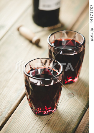 Red wine composition Red wine composition 44371737