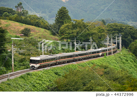 姨捨駅付近を走行する特急しなの 姨捨駅付近を走行する特急しなの 44372996