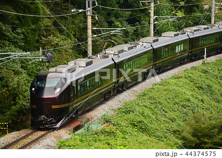 E655系電車 和 E655系電車 和 44374575
