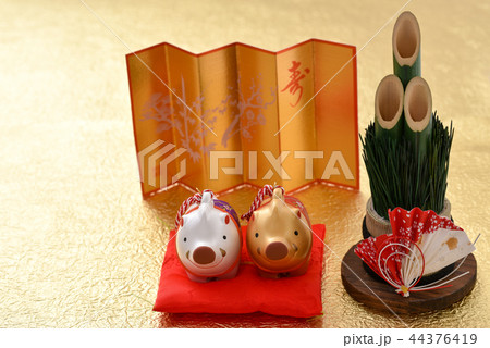 亥年　年賀状素材 44376419