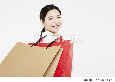 ショッピング 買い物 女性 44381437