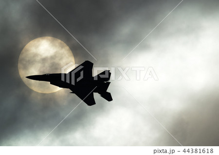 太陽と飛行機(F-15) 44381618