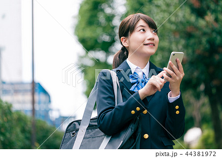 スマホ 女子高生 学生 スマホ 女子高生 学生 44381972