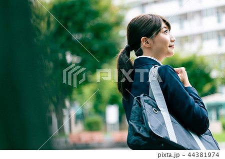 女子高生 高校生 女性 44381974