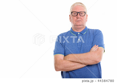 Studio shot of mature man 44384780