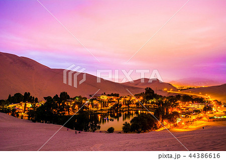 オアシス、ペルー、ワカチナ 44386616