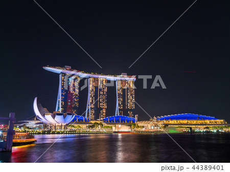 シンガポール　マリーナ・ベイ　夜景 44389401