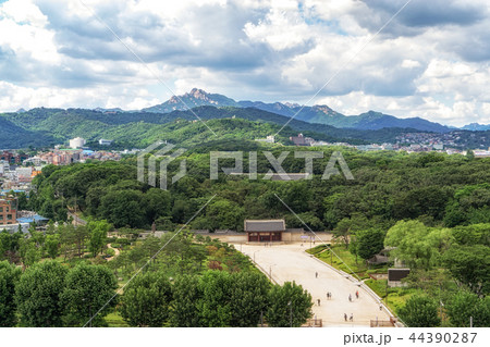 Jongmyo park view Jongmyo park view 44390287