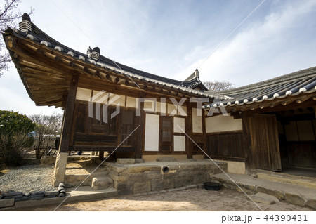 rich choi family of gyeongju rich choi family of gyeongju 44390431