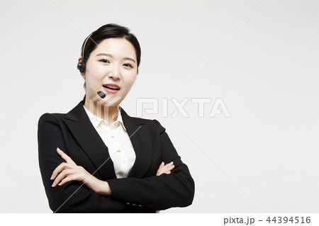 テレマーケティング 社会人 女性 44394516