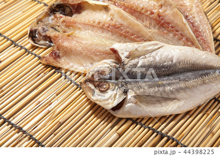 アジの干物  44398225