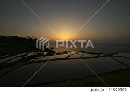 石川県 能登半島 白米千枚田の夕暮れ 44399566