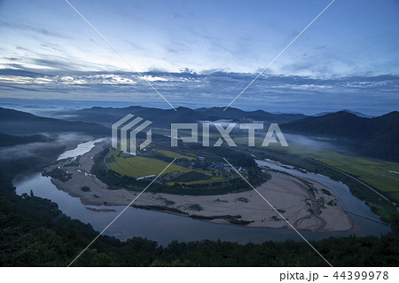 霧 雲 韓国 44399978