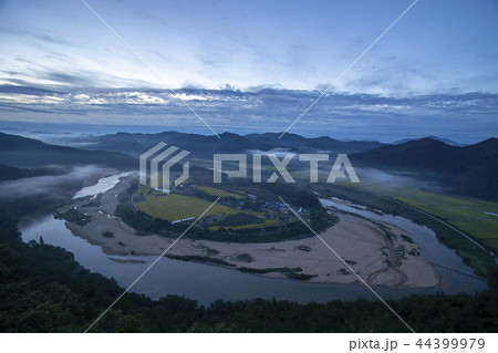 霧 雲 韓国 44399979