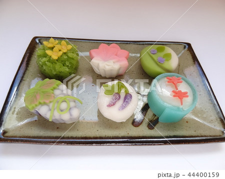 秋の和菓子 44400159