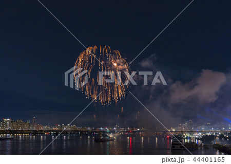 63ビル 川 河 44401165