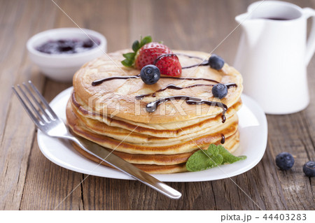 Delicious sweet pancakes on a plate 44403283
