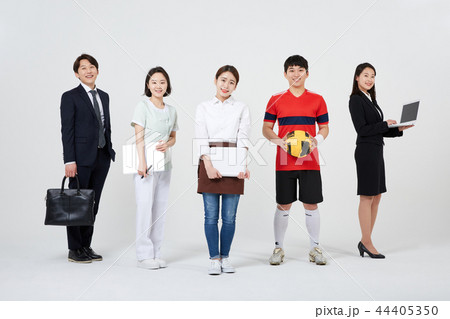 ビジネスマン ビジネスウーマン 看護師 44405350