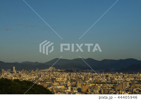 夕焼けの広島 44405946