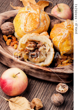 Autumn apple dumpling Autumn apple dumpling 44406241