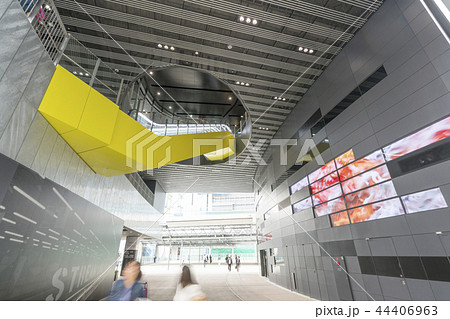 旧東横線渋谷駅ホーム線路跡地に好奇心刺激する渋谷ストリーム開業魅力的な話題のスポット高層ビル商業施設 旧東横線渋谷駅ホーム線路跡地に好奇心刺激する渋谷ストリーム開業魅力的な話題のスポット高層ビル商業施設 44406963