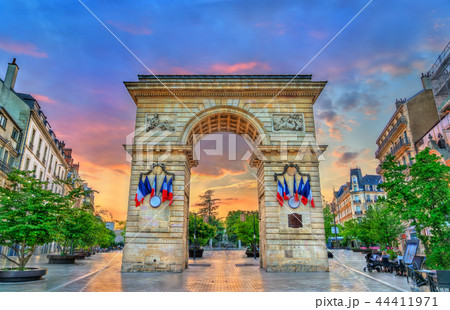 The Guillaume Gate at sunset in Dijon, France The Guillaume Gate at sunset in Dijon, France 44411971