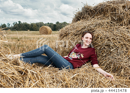 beautiful young woman portrait beautiful young woman portrait 44415478