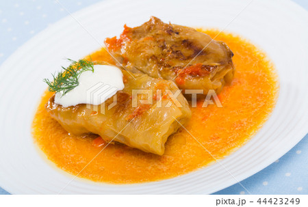 Cabbage rolls with chopped meat 44423249