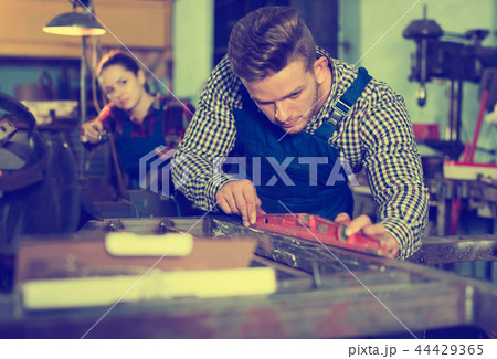 master working with level master working with level 44429365