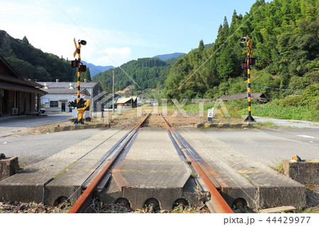 筑前岩屋駅近くの踏切より岩屋駅側を撮影(福岡県朝倉郡東峰村:JR九州日田英彦山線)2018年10月撮 筑前岩屋駅近くの踏切より岩屋駅側を撮影(福岡県朝倉郡東峰村:JR九州日田英彦山線)2018年10月撮 44429977