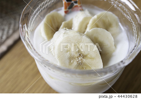 蜂蜜バナナヨーグルト 蜂蜜バナナヨーグルト 44430628
