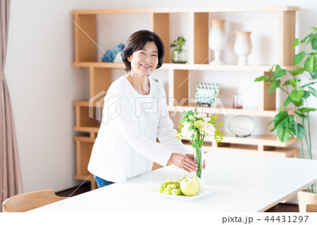 シニアの女性 44431297