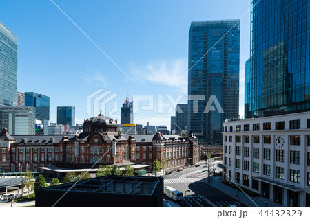 (東京都-都市風景)ビル展望階から見る東京駅４ 44432329