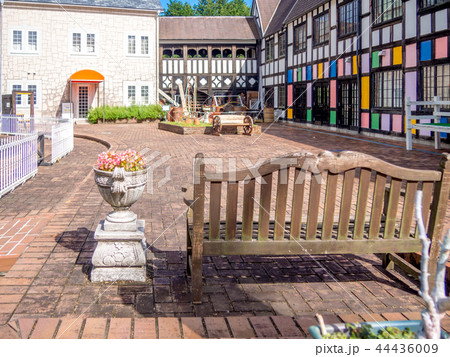 【静岡県】テーマパークの風景【伊豆修善寺虹の郷・イギリス村・広場】 【静岡県】テーマパークの風景【伊豆修善寺虹の郷・イギリス村・広場】 44436009