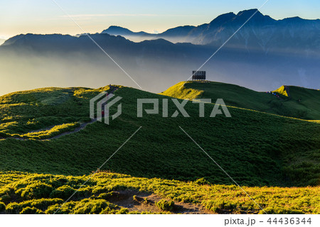 アルプ 高山 高峰 44436344