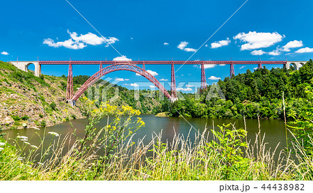 Garabit Viaduct, a railway bridge across the Truyere in France 44438982