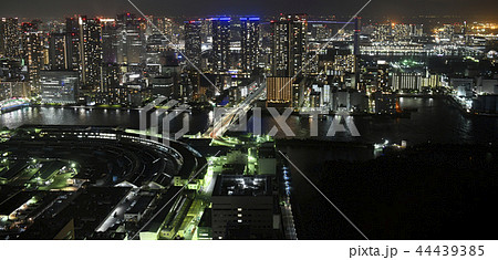 日本の東京都市景観  築地市場・83年の歴史に幕、6日営業終了。右奥は、豊洲市場＝10月6日撮影 44439385