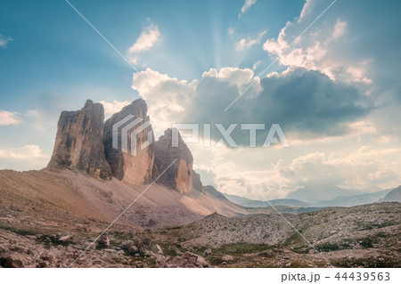 Pathway in Tre Cime di Lavaredo, Dolomites Italy 44439563