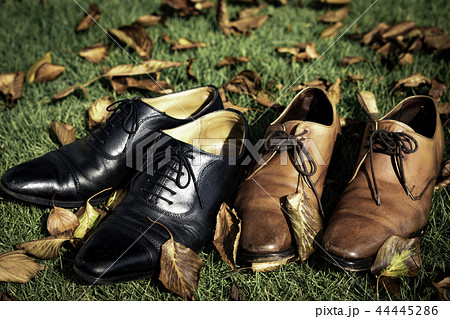 古い革靴 44445286