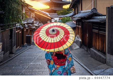 woman wearing japanese traditional kimono. 44447774