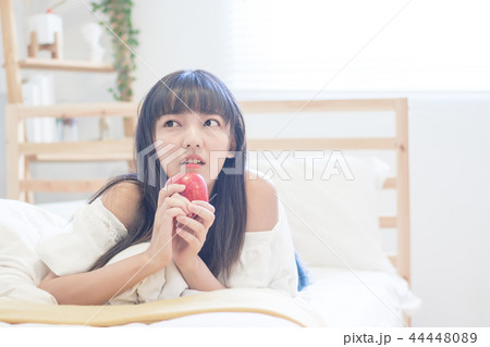 ベッド 寝台 寝床 44448089