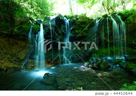 猿壺の滝799- 44452644